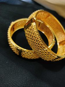 Artificial Golden Clr Bangles