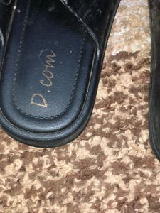 Black Trendy Flat Size 5