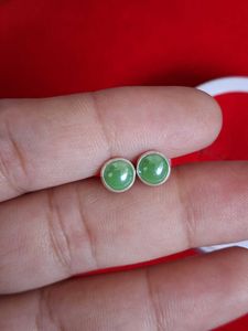 Beautiful New Pearl Desine Studs