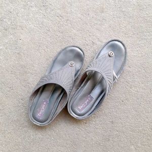 Tanya&#39;s Grey Embellished Sandals