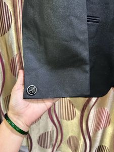 Men’s Black Blazer With Tie