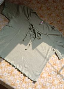 casual top with Tie Detail