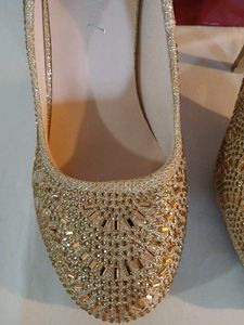 GOLDEN Pearl HEELS