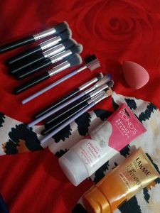 Combo Of Sunscreen+Facewash+Makeup Tools