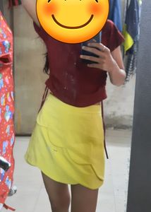 Mini Skirt 💛