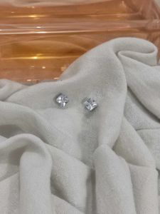 ✨ Crystal Radiance Stud Earrings ✨