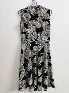 Black and White Floral One-piece✨