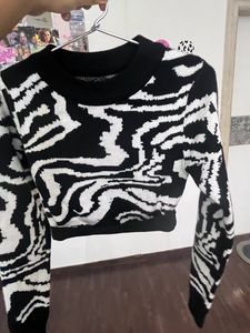 Forever 21 Black N White Cardigan Sweater Brandnew