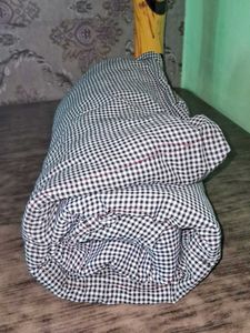 Grey &amp; White Checkered Bedsheet🐈🦮