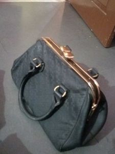 Beautiful Hand Bag Complete New Bg