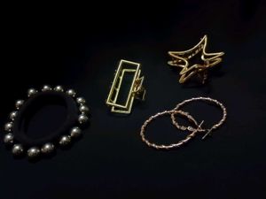 Gold-Tone Accessory Set