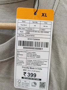 Studio Pocket T-shirt - New with Tag