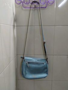 Beautiful Blue Baggit Sling