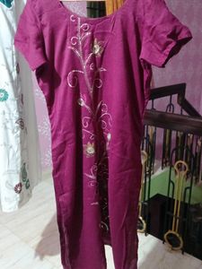 2 Embroidery Kurthi With 1dupatta💯