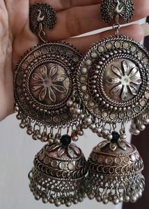 Heavyy Earings 💫