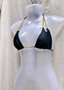 9226. SEXY BLACK BRALETTE