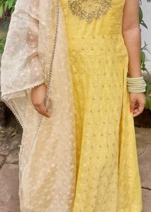 L Sizs Yellow Gown