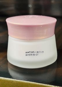 Pond&#39;s Bright Beauty Cream