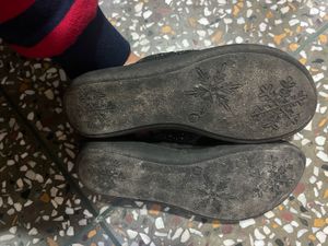 Used Sandals