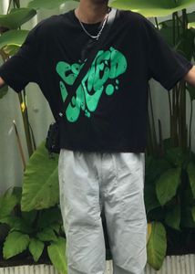 🚨price dropped 🚨y2k Oversized crop t shirt