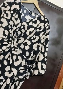 Black &amp; Cream Chic Print V-Neck Midi Dress For 46
