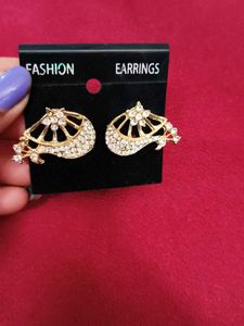 Fashion Earrings - Gold Tone