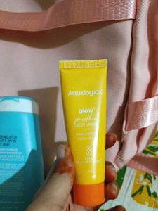 Dot &amp; Key Shower Gel With Aqualogica Mini FaceWash