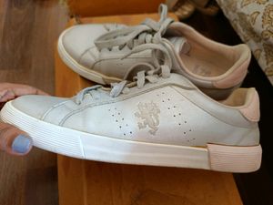 Red Tape Women Sneakers