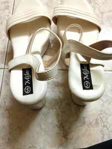 Elegant Beige Sandals