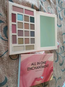 Oriflame Eyeshadow Palette