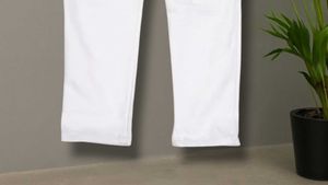 G@76 Size-32 (Sale) Latest Ladies high waist Jeans