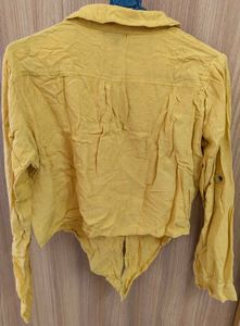 ✨Mustard Yellow Tie-Front Top✨