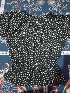 BLACK-GREEN FLORAL TOP