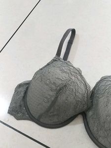 38C Bra (maidenform)