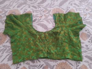 Green Blouse with margin inside