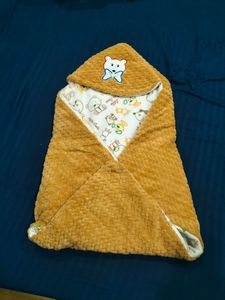 Cute Bear Hooded Baby Blanket