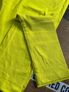 brand new Yellow  lagging