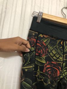 Varied Gear Black Printed Leggings