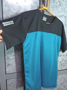 Brand New Unused Tshirt Pack Of 2 Large Size