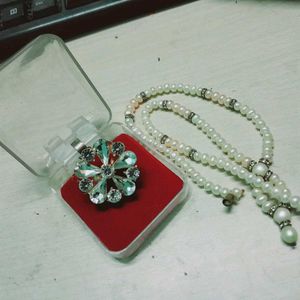 Pearl Necklace & Brooch Set