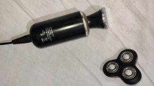 NOYMI Grooming Kit