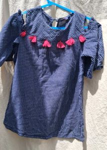 Cute Tassel Cold Shoulder Top
