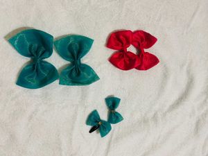 Hande Made Bows And Scrunchies.....Un Used