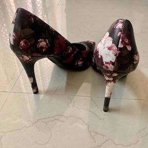Floral Pumps