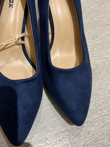 Max Blue Belly With Heels