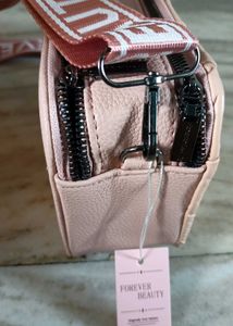 Box Sling Bag