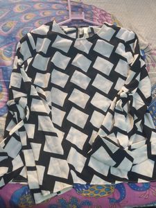 Dressberry Geometric Print Blouse