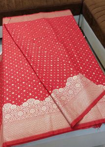 Banarasi Red Buti Saree 💜