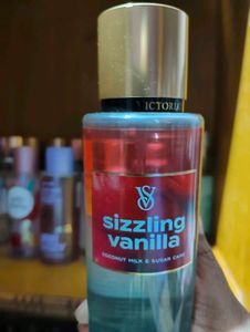 Victoria&#39;s Secret Mist In Sizzling Vanilla