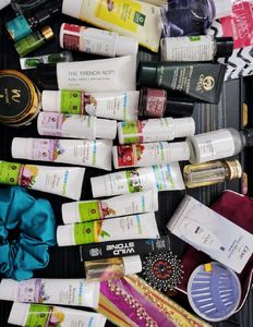 SKINLOVUES- 6 PCS WITH FREEBIES ❤️